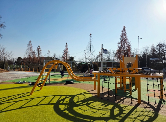김포시,  마송 공룡공원 놀이터 확 바꿨다 기사 이미지