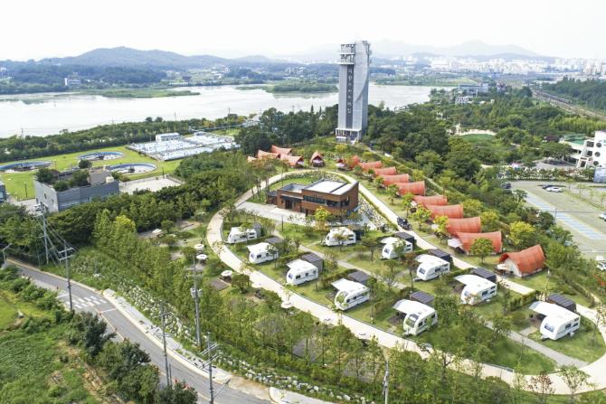 의왕 왕송호수캠핑장  임시 휴장...글램핑 텐트 전면 교체 기사 이미지